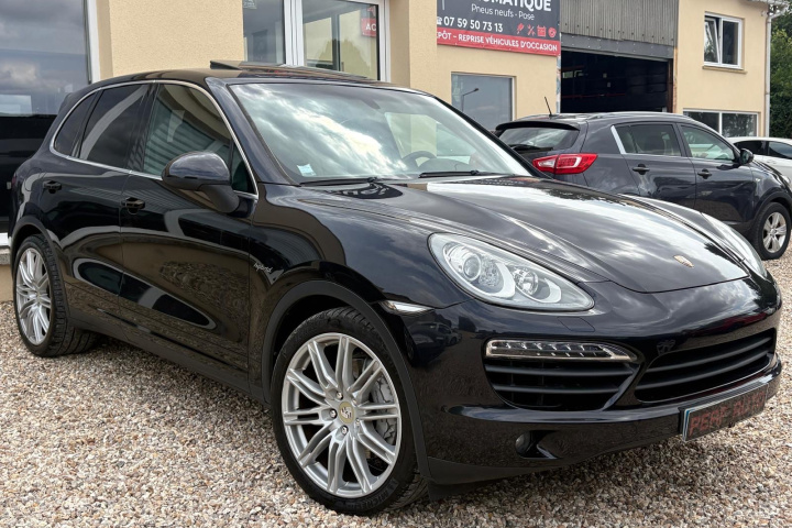 PORSCHE CAYENNE
