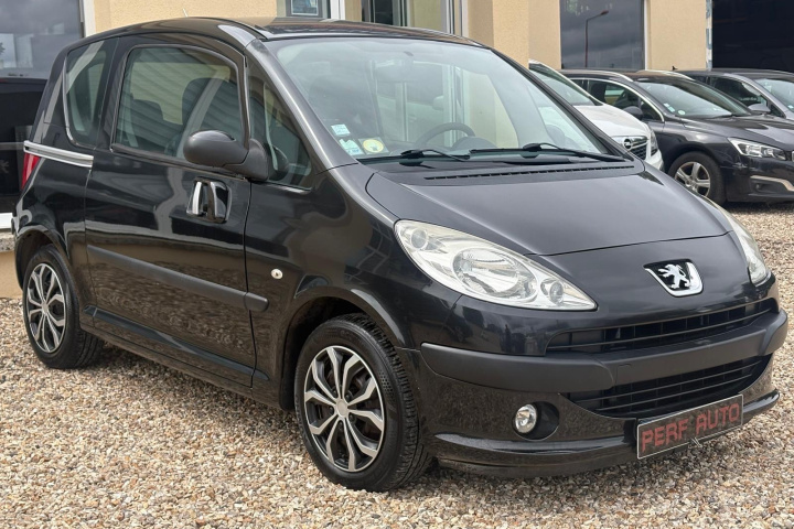 PEUGEOT 1007