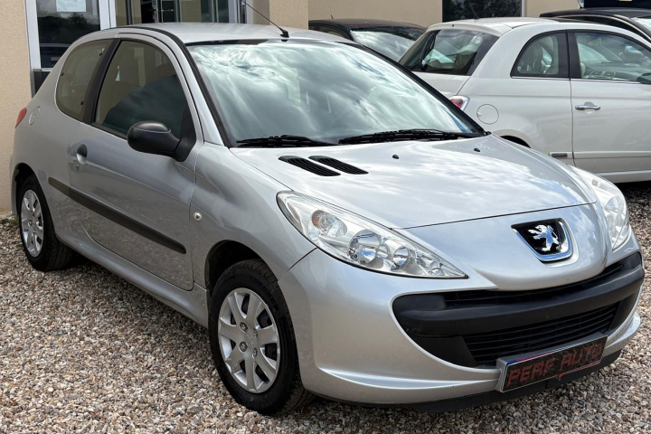 PEUGEOT 206+